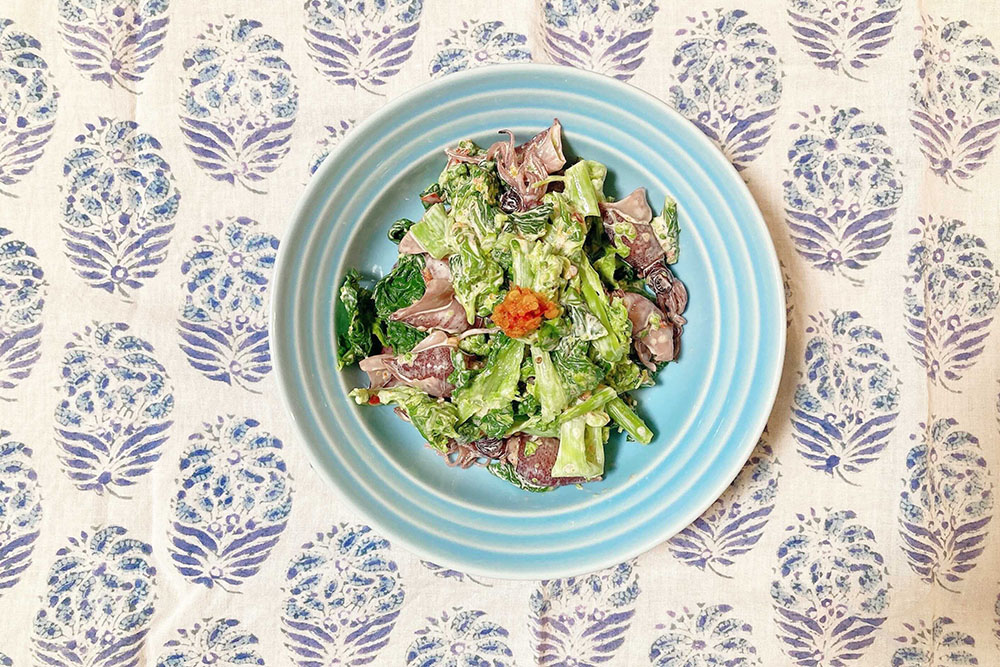 10分で春の味 吹屋の紅だるま を使った菜の花とホタルイカの和えもの 美観堂