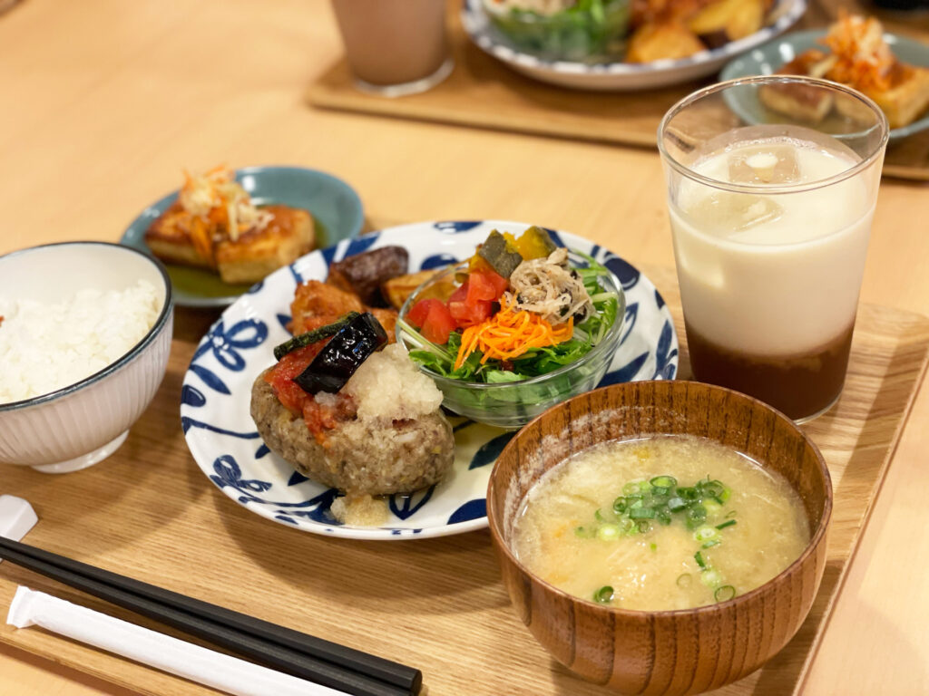 『つばめ喫茶室』のヴィーガンランチ